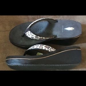 Volatile Leopard Print Shoes Size 11